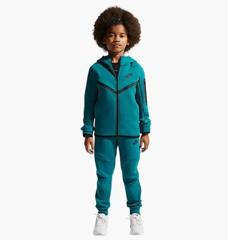 Свитер детской Nike Boys Sportswear Tech Fleece Full-Zip Hoodie Green L рост 152 см Зеленый HV5867-372