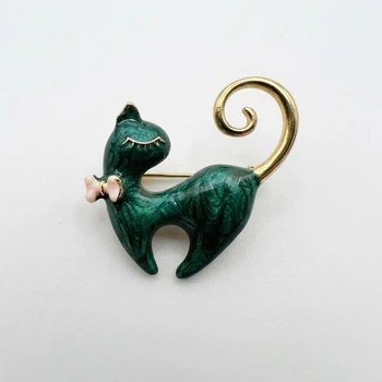Брошь Котик зеленый перламутр (37х38 мм)