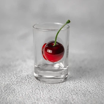 Рюмка (с вишней) VSKLO