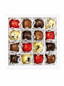 Подарочный набор крафтовых конфет RO.KO chocolate из бельгийского шоколада 300 г