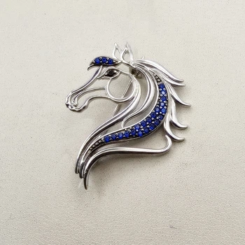 Брошка серебряная с фианитом "Грация" 3,99 г