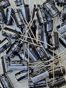 Конденсатор электролитический 10 mkF 100V 105С Rubycon Low ESR (6mm*12mm) (КЕ0038)