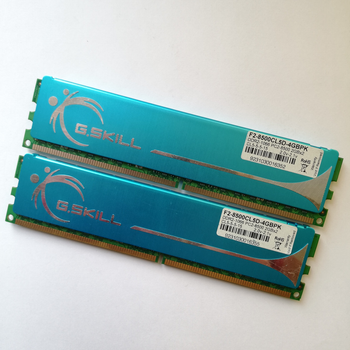 Комплект оперативной памяти G.Skill DDR2 4Gb (2Gb+2Gb) KIT of 2 1066MHz PC2 8500U CL5 (F2-8500CL5D-4GBPK) Б/У