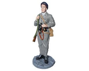 Фигурка оловянная (Eaglemoss) Добровольная участница отрядов (1:32)