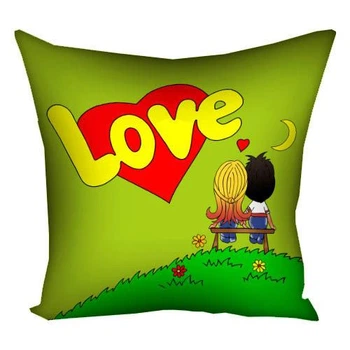 Подушка з принтом габардинова Love is салатовая 40x40 см