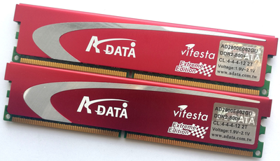 Пара оперативной памяти A-Data Vitesta DDR2 4Gb (2Gb+2Gb) 800MHz PC2 6400U CL4 2R8 (AD2800E002GU) Б/У