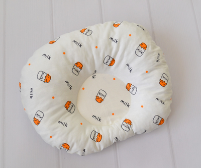 Ортопедична подушка для новонароджених Baby Textile Молоко Молочний