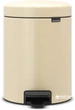 Відро для сміття Brabantia Pedal Bin 5 л Almond (112423) - зображення 1