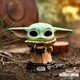Игровая фигурка FUNKO POP! серии "Мандалорец" ­ Малыш с чашкой (49933) (8930006598282) - изображение 6