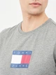 Футболка хлопковая длинная мужская Tommy Jeans 10643.3 L Серая - изображение 4