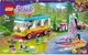 Zestaw klocków LEGO Friends Leśny mikrobus kempingowy i żaglówka 487 elementów (41681) - obraz 1