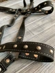 Уздечка для лошади Horse Stall с трензелем кожаная украшена металлофурнитурой черная - изображение 2