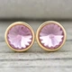 Сережки Xuping з кристалами Swarovski 83015 розмір 7х7 мм колір світло-рожевий позолота 18К - зображення 1