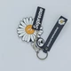 Брелок Jsstore Ромашка Білий/Чорний На рюкзак ключі одяг - зображення 4