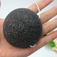 Спонж конняку чорний для м'якого пілінга обличчя Konjac Sponge з бамбуковим вугіллям (24052021) - зображення 2