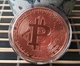 Сувенирная монета Биткоин BTC (Bitcoin) в пластиковой прозрачной коробке/чехле (530284940) Розовое Золото - изображение 6