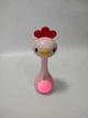 Погремушка музыкальная Hola Toys "Курочка" с грызунком и подсветкой - изображение 4
