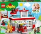 Zestaw klocków LEGO DUPLO Town Remiza strażacka i helikopter 117 elementów (10970) - obraz 9
