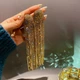 Розкішні довгі сережки жіночі (біжутерія) Oxa золотисті - зображення 6