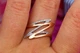 Кольцо Xuping Jewelry с родием молния р 19 золотистое - изображение 4
