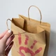 Пакет подарунковий готовий eko-kraft 260*150*350 уп - 5 штук Коричневий Крафт пакетик з ручками маленький з принтом Долоня з серцем - зображення 3