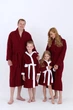 Махровый детский халат IDEAL TEXTILE с капюшоном, 380 г/м2 бордовый+белый на 7 лет (116 – 122 см) - изображение 5