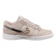 Кроссовки женские Nike Dunk Low Se 40 Бежевий DD7099-200 - изображение 3