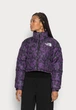 Пуховик The North Face Printed Nuptse 1996 Short Jacket 700 gravity-purple XS фіолетовий - изображение 1