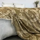 Плед покрывало с овчинкой Vie Nouvelle 215x235 вензеля бежевые - изображение 6