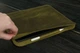 Кожаный чехол для iPad с держателем для Apple Pencil, натуральная Винтажная кожа, цвет Оливка - изображение 1