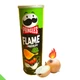 Оригінальні чипси Pringles Flame Medium Kickin' Sour Cream 160 г Принглс Полум'я Чилі Сметана Цибуля (PO-12) - зображення 1