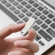 Флешка HOCO USB UD4 128GB, серебристая - изображение 3