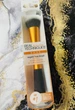 Кисть для нанесения тональной основы Real Techniques (Реал Техникс) Expert Face Brush (15.5 см) - изображение 7