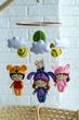 Детский мобиль на кроватку для младенцев WooolyWool «Веселые девочки» - изображение 1