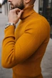 Базовый мужской горчичный гольф размер M в рубчик - изображение 6