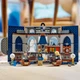 Zestaw klocków LEGO Harry Potter Flaga Ravenclawu 305 elementów (76411) - obraz 8