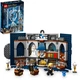 Zestaw klocków LEGO Harry Potter Flaga Ravenclawu 305 elementów (76411) - obraz 9