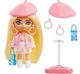 Barbie Extra Mini Minis Mattel кукла блондинка з беретом і університетська куртка - зображення 3