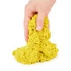 Пісок для дитячої творчості з ароматом - KineticSand Банановий десерт Kinetic Sand 71473B - зображення 3