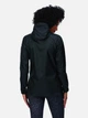 Спортивная ветровка с капюшоном женская Regatta Wmn Pk It Jkt III RWW305-800 2XL Черная (5020436987633) - изображение 2