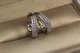 Сережки кільця Хuping Jewelry з камінням ззаду дірочки 1.6 см сріблясті - зображення 1