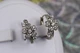 Сережки Xuping Jewelry квіточок із листочками 1.8 см сріблясті - зображення 3