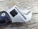 Мультитул Разводной ключ Traveler Premium Wrench 6 в 1 с набором бит мультифункциональный инструмент в чехле - изображение 4