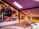 Электрокамин настенный паровой Dimplex Opti-Myst Burbank с настоящим 3D эффектом пламени, обогревом и дровами, размер 940x690x182 - изображение 3