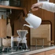Набор для приготовления кофе: Hario V60: стеклянный пуровер, мерная ложка, 40 фильтров - изображение 4