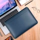 Шкіряний чохол-папка з підставкою WIWU Skin Pro Portable Stand Sleeve Bag для MacBook Pro 13.3 (2016-2023) та для ноутбуків з діагоналлю до 13.3 синій (755353) - зображення 3