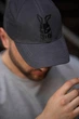 Бейсболка Intruder Bunny стильная кепка с вышивкой рисунком унисекс с регулируемым размером на каждый день серая one size - изображение 1