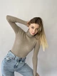 Женская водолазка Accorddream гольфик темно-бежевый рубчик One Size 42-46 - изображение 3