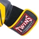 Перчатки боксерские кожаные TWINS FBGVL3-43 14 унций черный-желтый - изображение 3