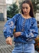 Стильная женская вышиванка цветочная цвета джинс "Ханна" на льняной ткани 12223-46 (M) - изображение 5